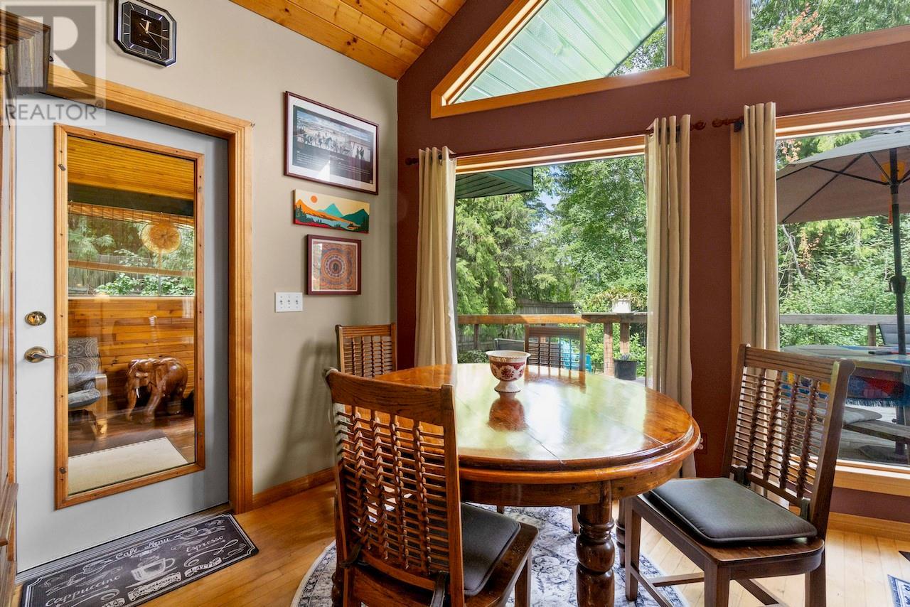 Photo 23 of 1419 Taylor Road, Sorrento BC