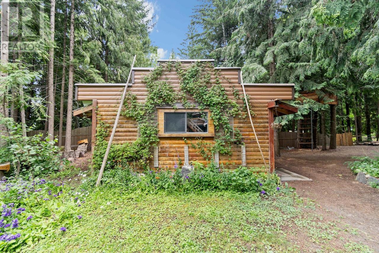 Photo 13 of 1419 Taylor Road, Sorrento BC