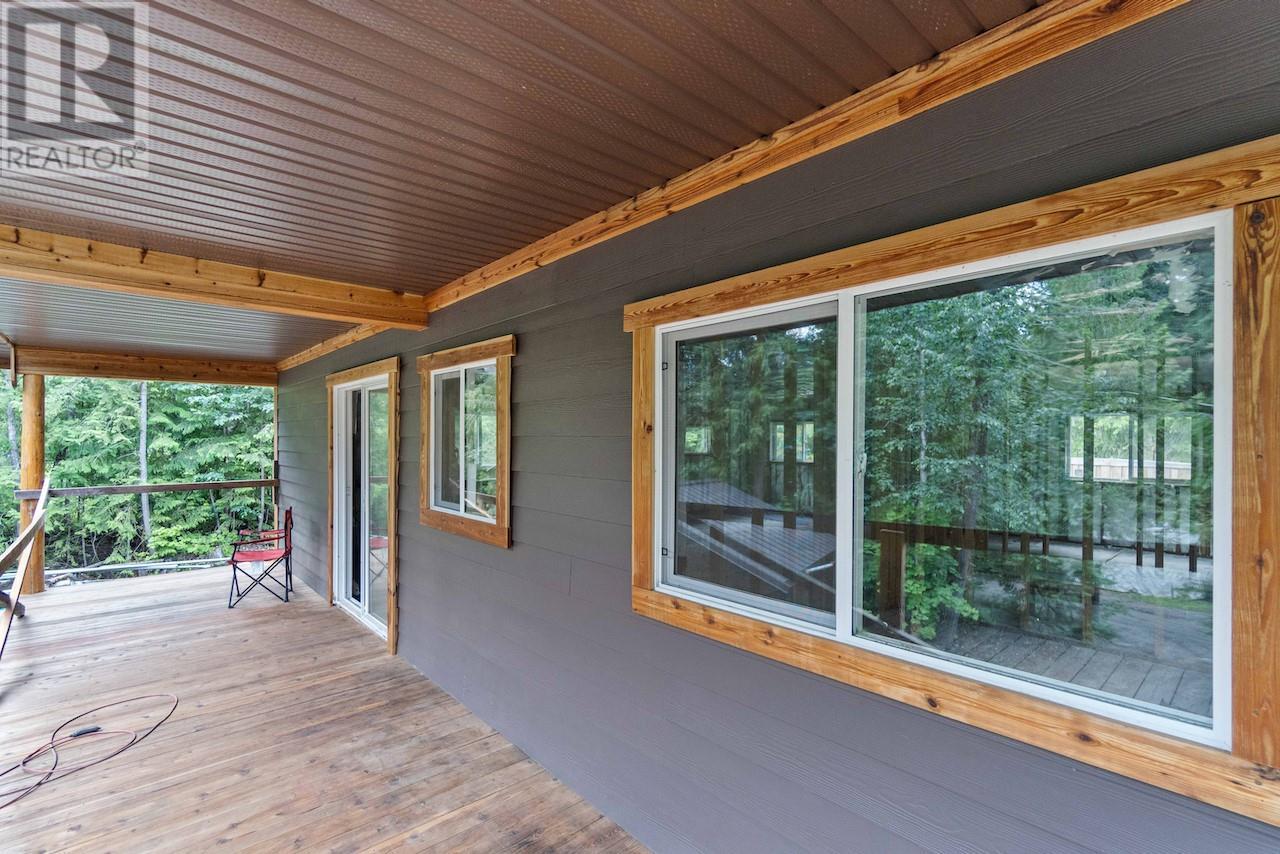 Photo 14 of 1419 Taylor Road, Sorrento BC