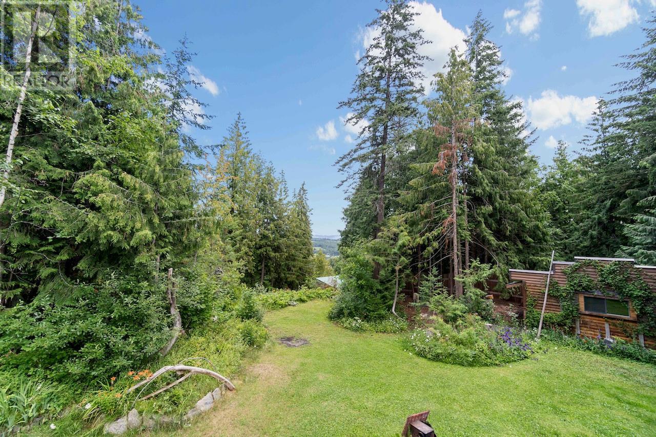 Photo 6 of 1419 Taylor Road, Sorrento BC