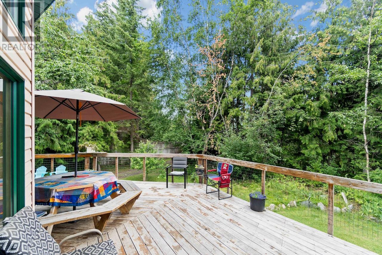 Photo 34 of 1419 Taylor Road, Sorrento BC
