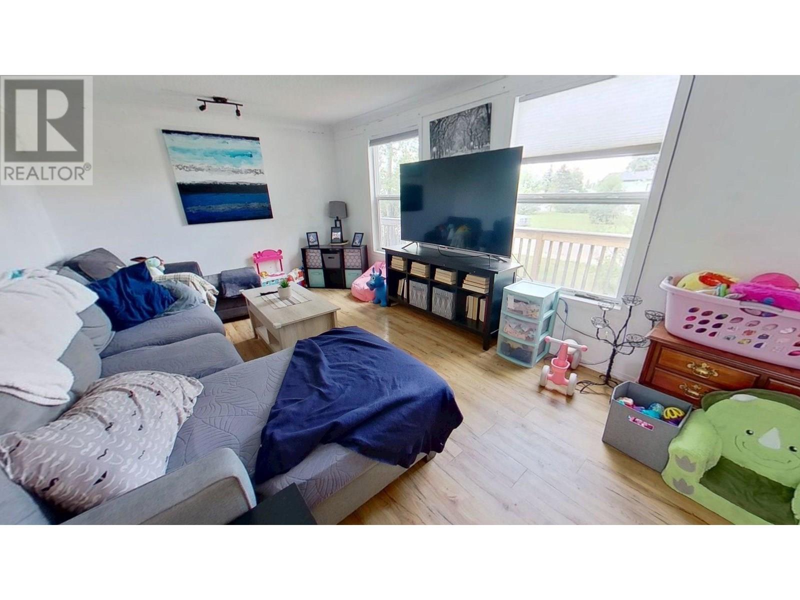 Photo 17 of 7515 89 Avenue, Fort St John BC