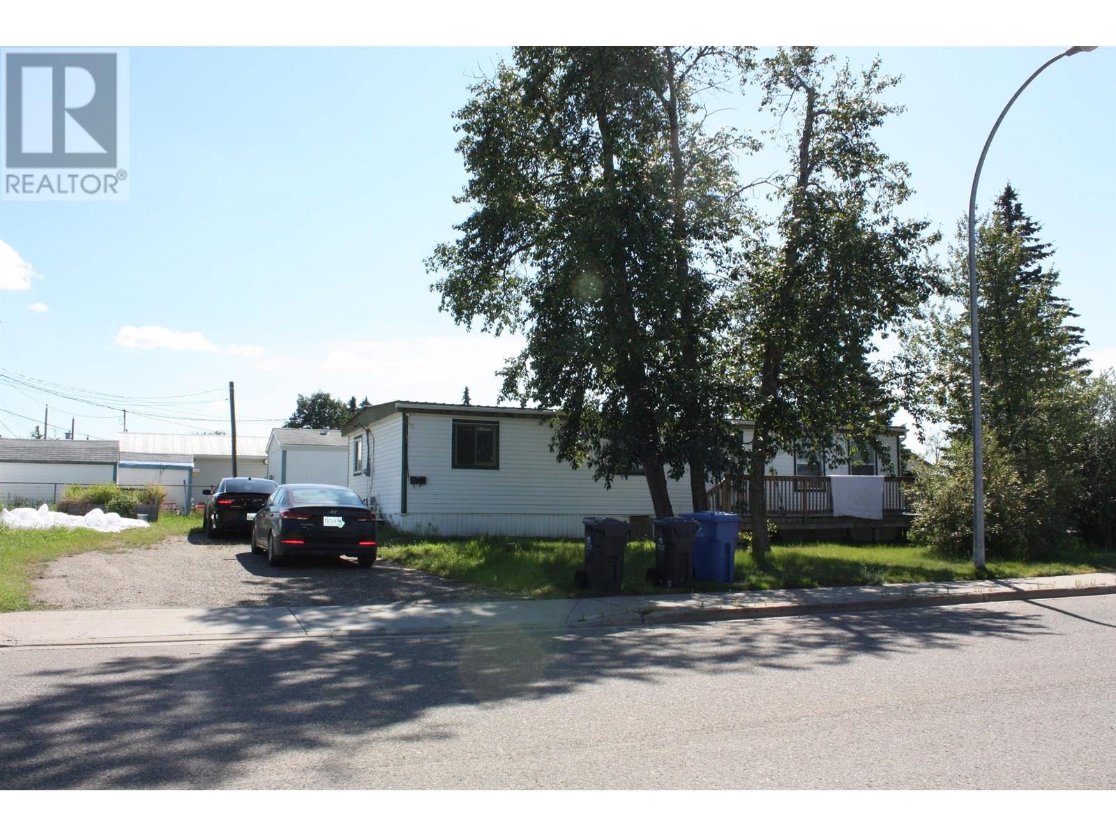 Photo 19 of 7515 89 Avenue, Fort St John BC