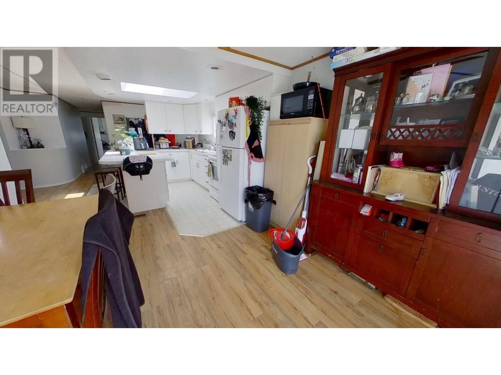 Photo 3 of 7515 89 Avenue, Fort St John BC