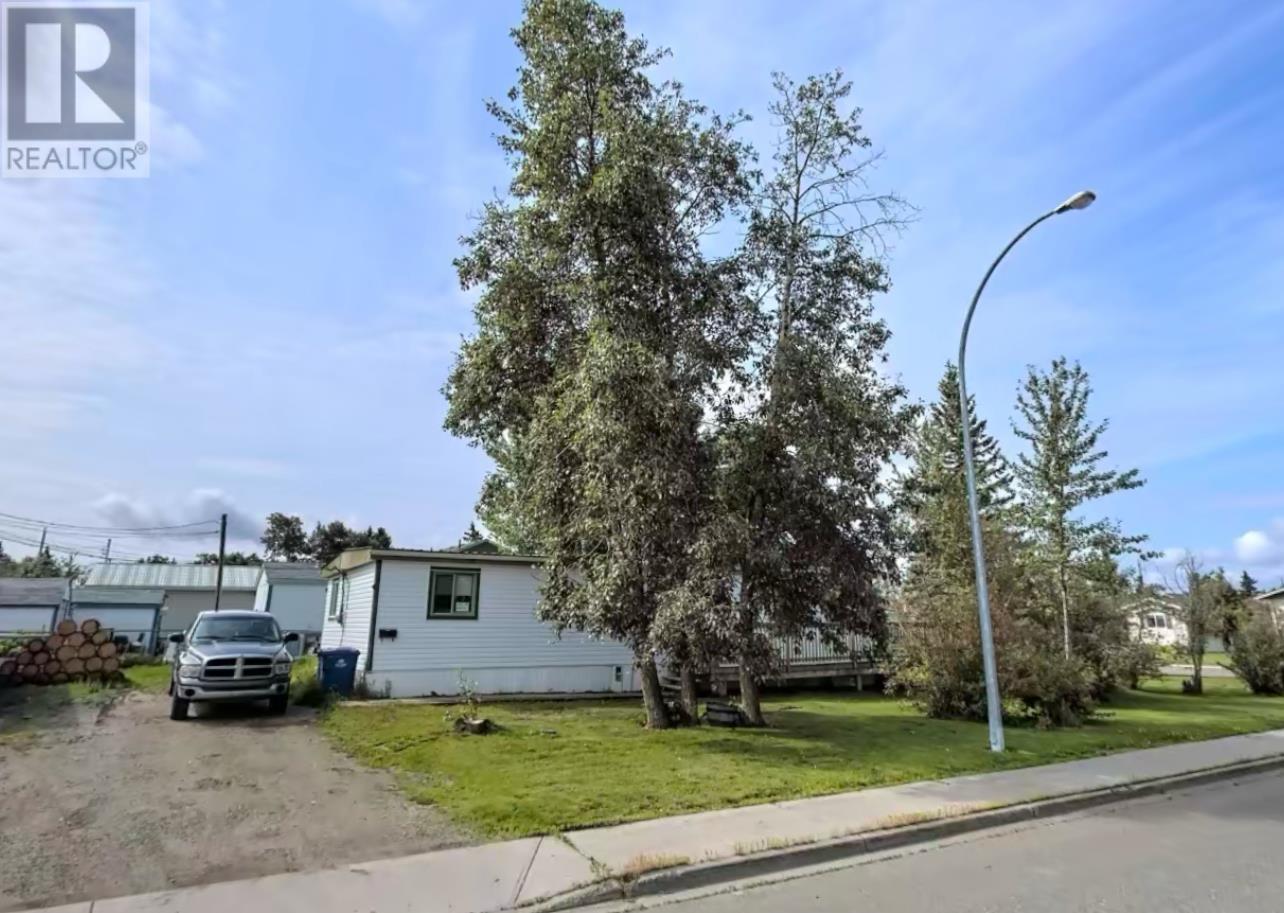 Photo 25 of 7515 89 Avenue, Fort St John BC