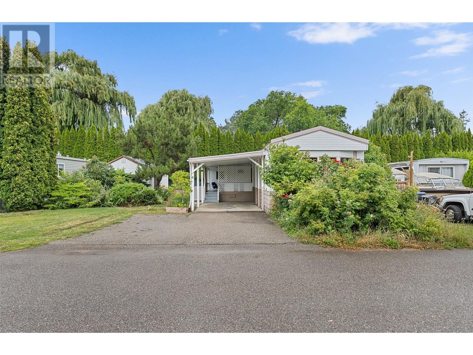 4 11524 Bottom Wood Lake Road, Lake Country