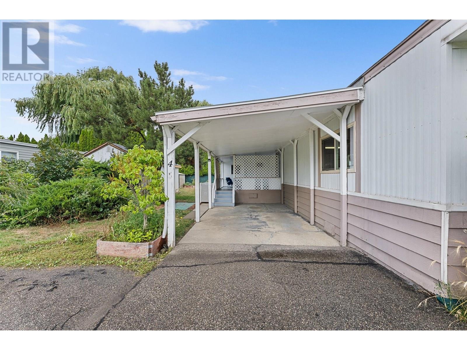 4 11524 Bottom Wood Lake Road, Lake Country