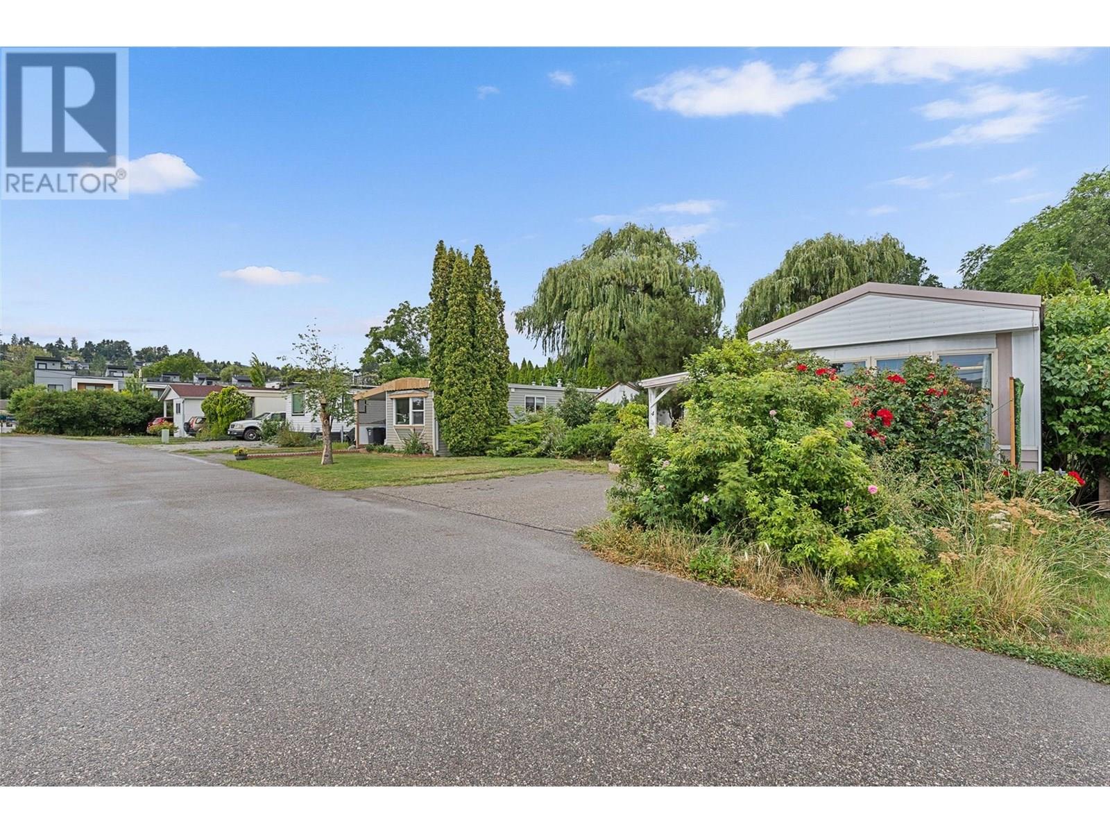 4 11524 Bottom Wood Lake Road, Lake Country