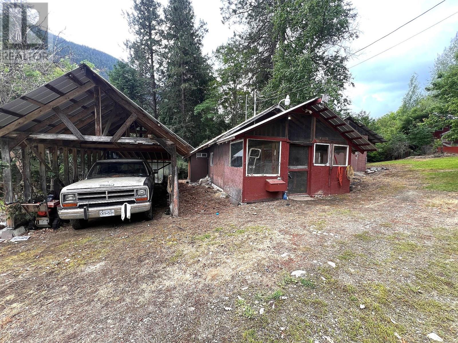 Photo 11 of 4421 Slocan River Road, Winlaw BC