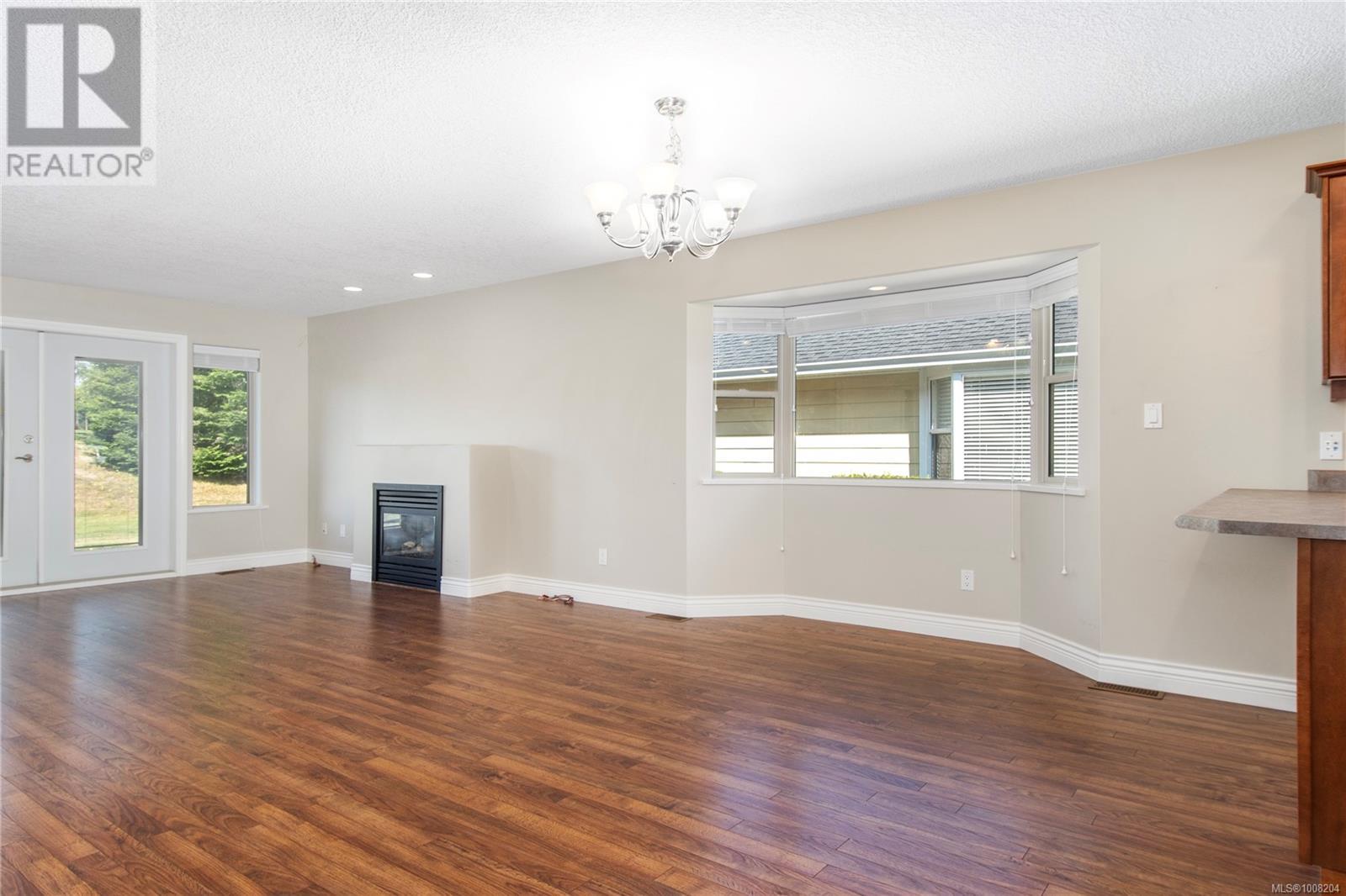 Photo 11 of 86 2006 Sierra Dr, Campbell River BC