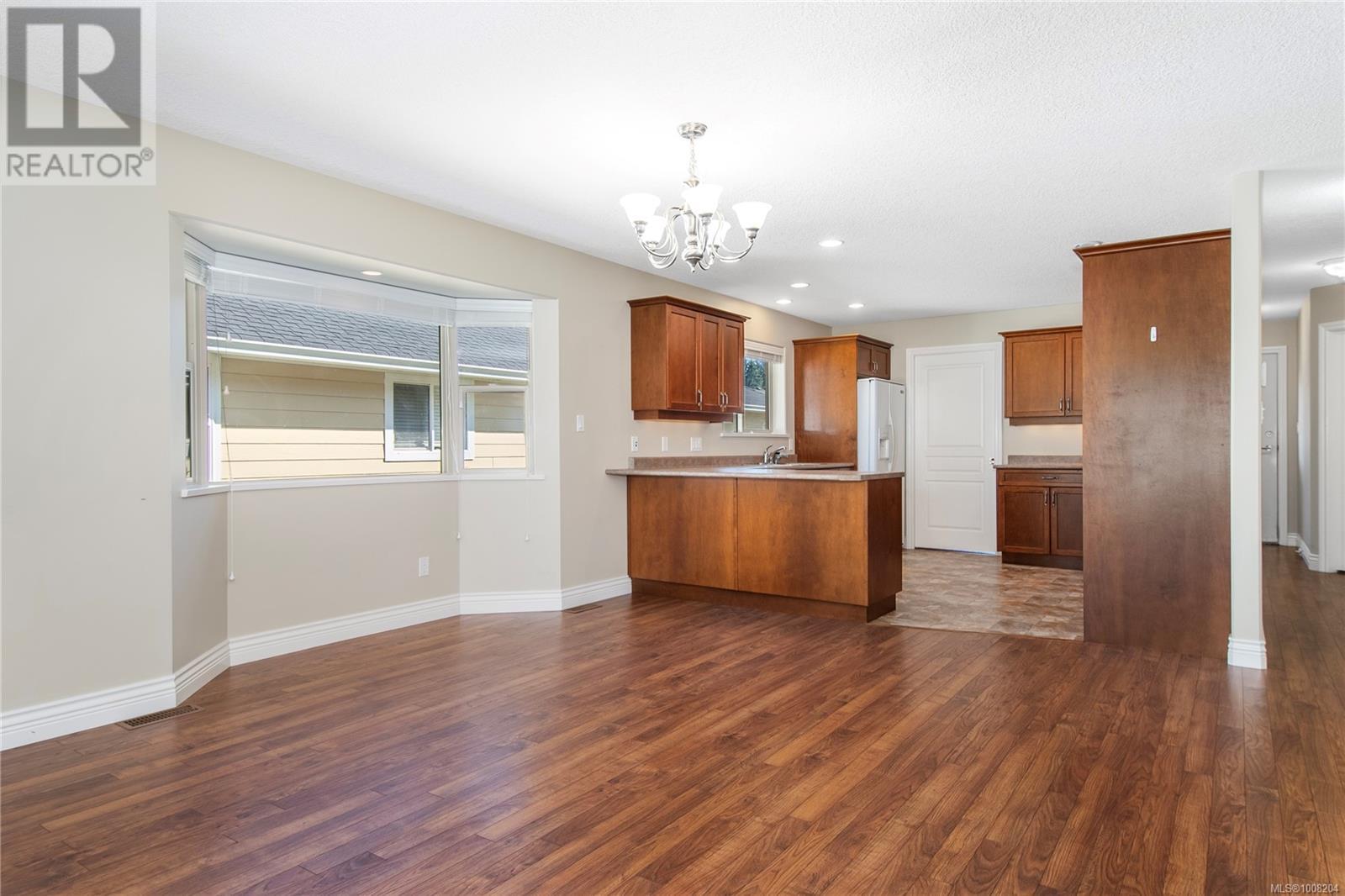 Photo 12 of 86 2006 Sierra Dr, Campbell River BC