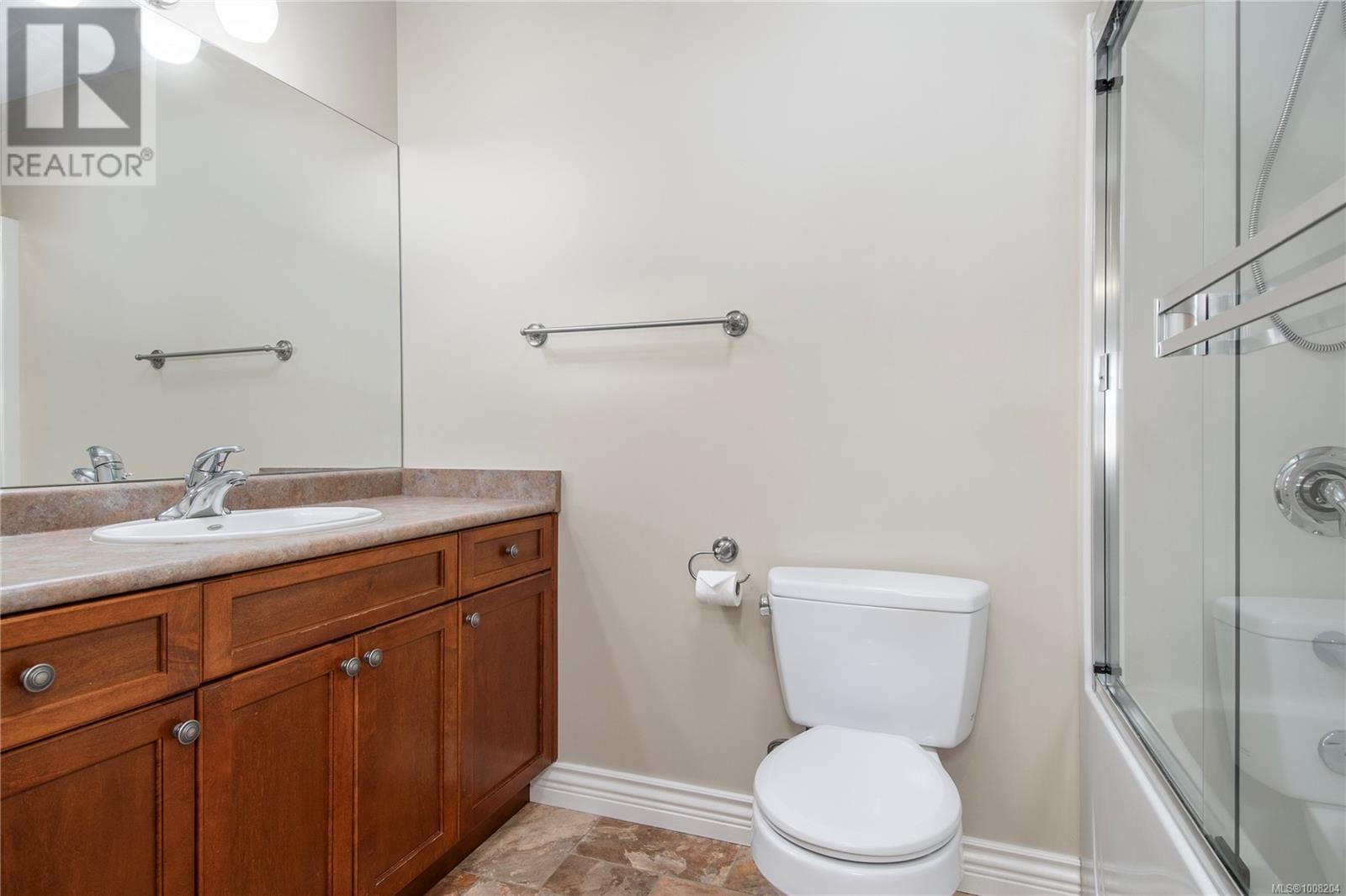Photo 19 of 86 2006 Sierra Dr, Campbell River BC