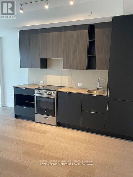 Photo 8 of 3613 3883 Quartz Road, Mississauga ON