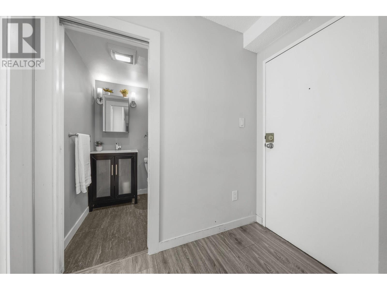 Photo 20 of 104 2920 Ash Street, Vancouver BC