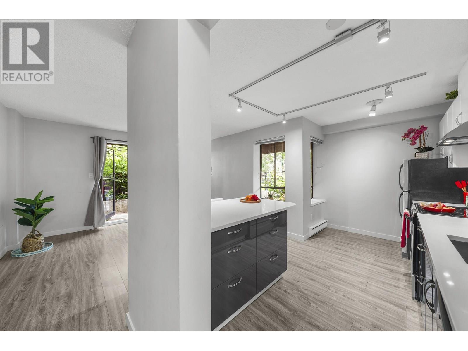 Photo 8 of 104 2920 Ash Street, Vancouver BC