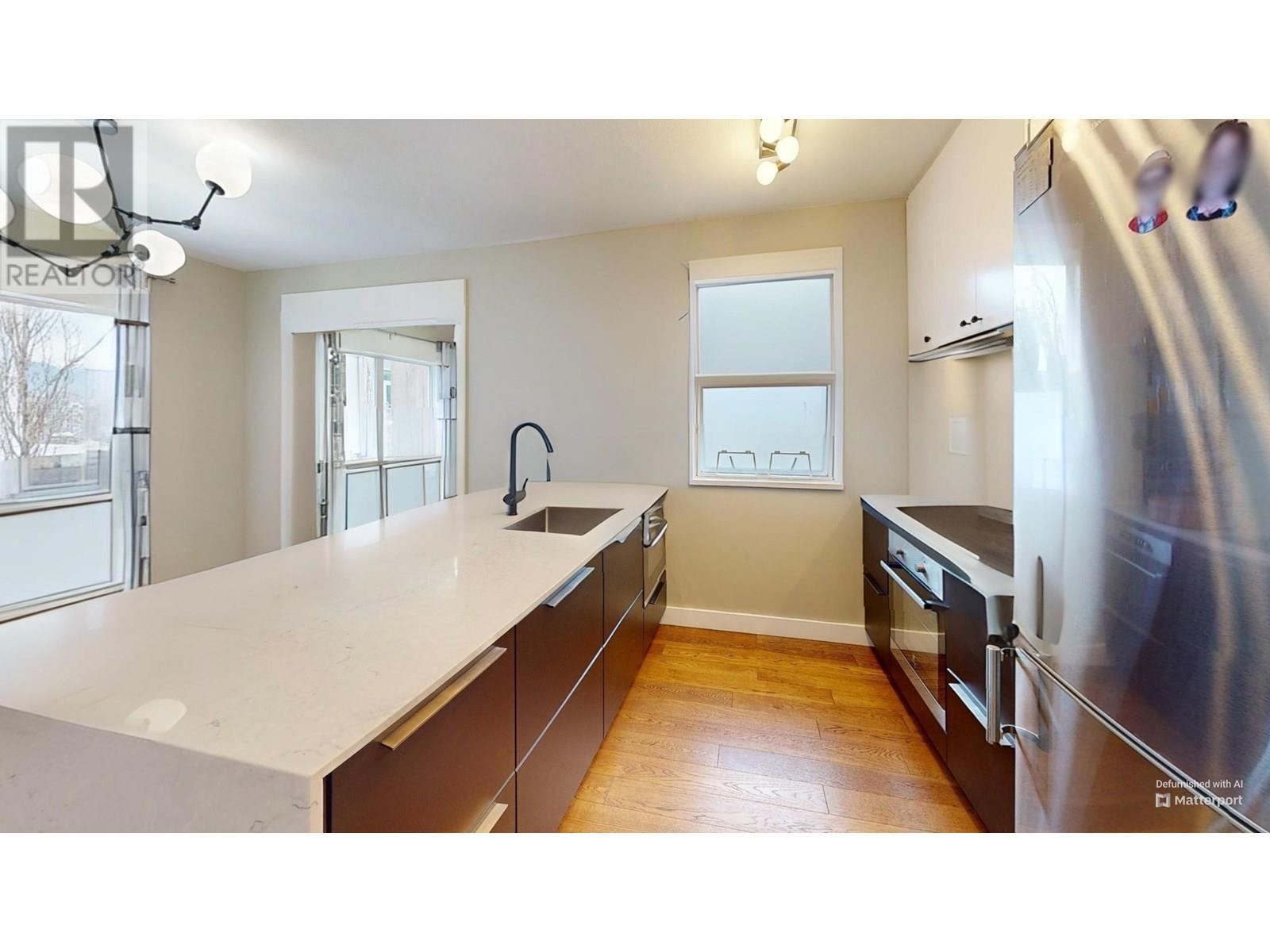 Photo 21 of 403 985 W 10th Avenue, Vancouver BC