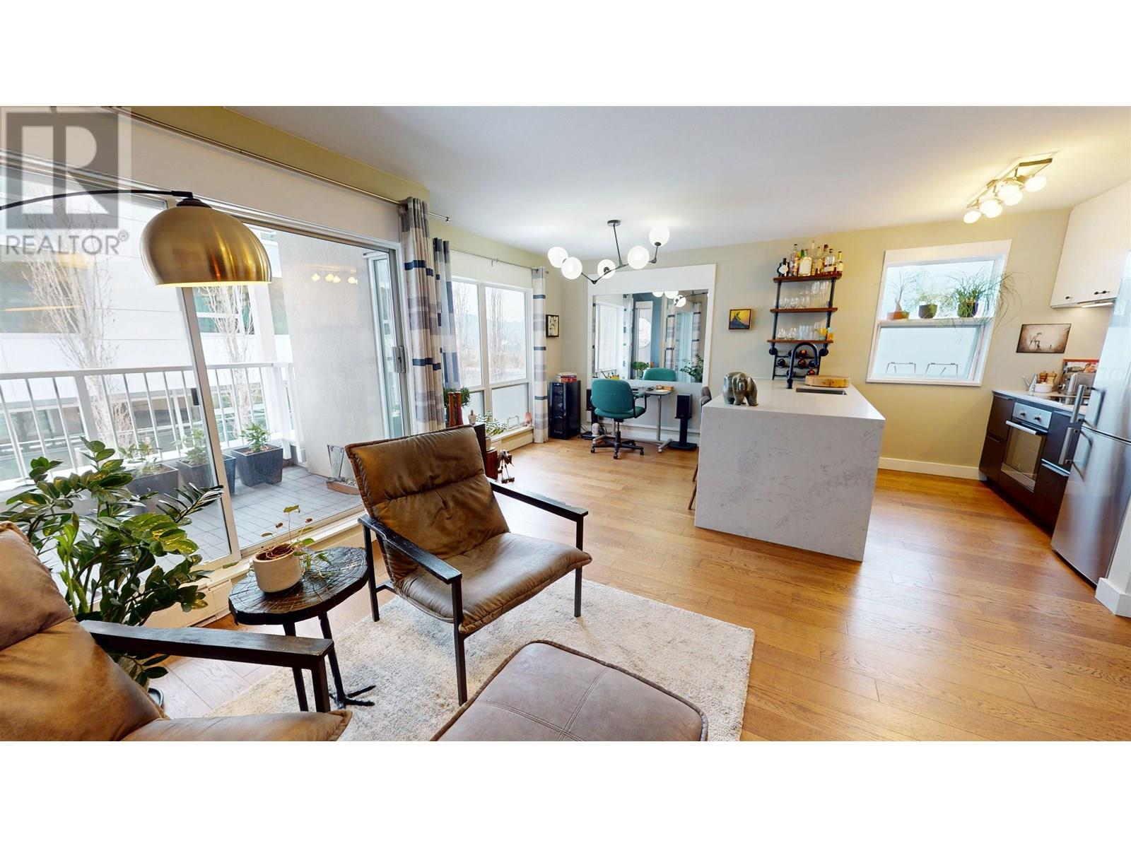 Photo 11 of 403 985 W 10th Avenue, Vancouver BC