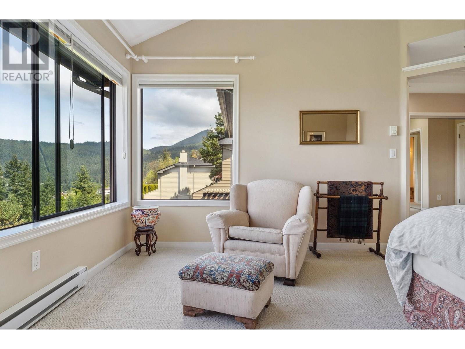 Photo 18 of 5207 Aspen Drive, West Vancouver BC