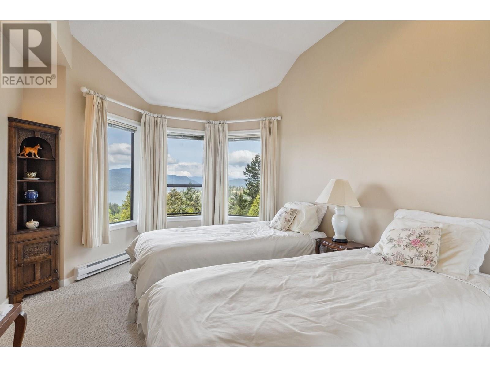 Photo 21 of 5207 Aspen Drive, West Vancouver BC