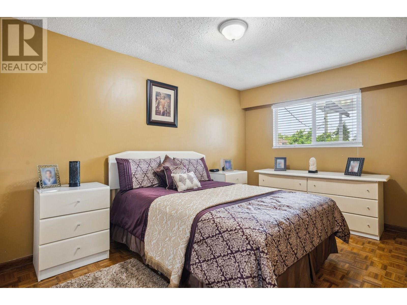 Photo 18 of 4975 Moss Street, Vancouver BC