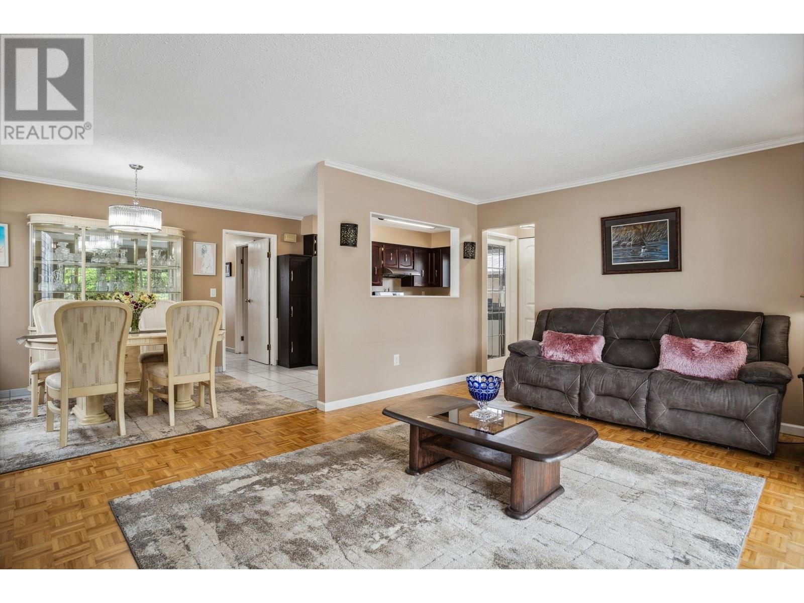 Photo 5 of 4975 Moss Street, Vancouver BC