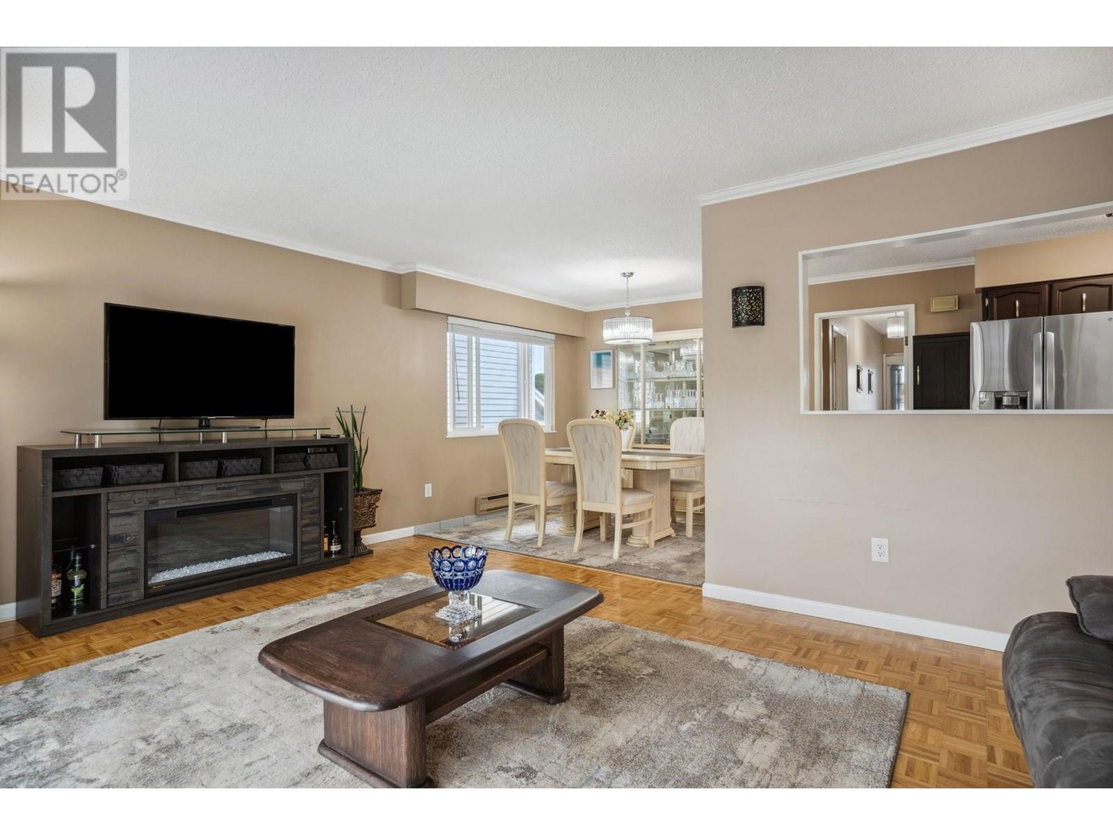 Photo 6 of 4975 Moss Street, Vancouver BC