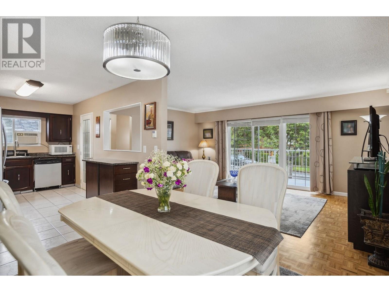 Photo 8 of 4975 Moss Street, Vancouver BC