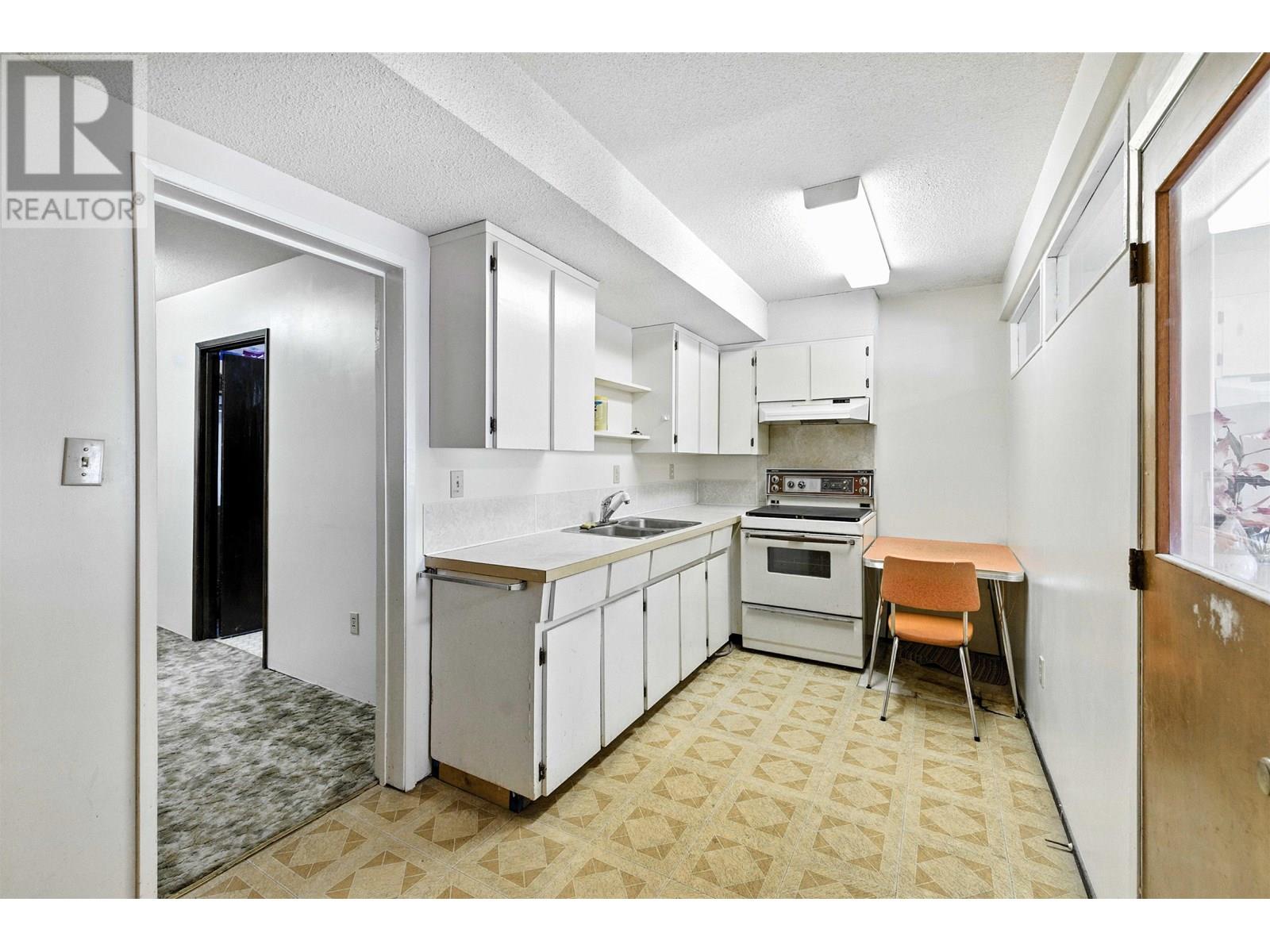 Photo 14 of 1362 Phillips Avenue, Burnaby BC