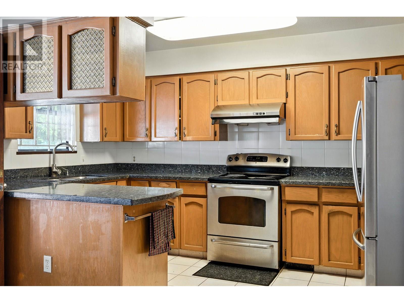 Photo 23 of 1362 Phillips Avenue, Burnaby BC