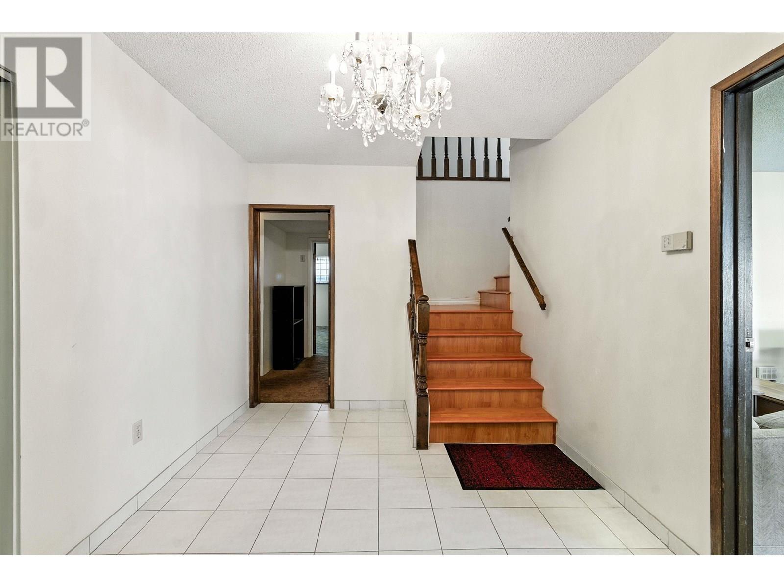 Photo 6 of 1362 Phillips Avenue, Burnaby BC