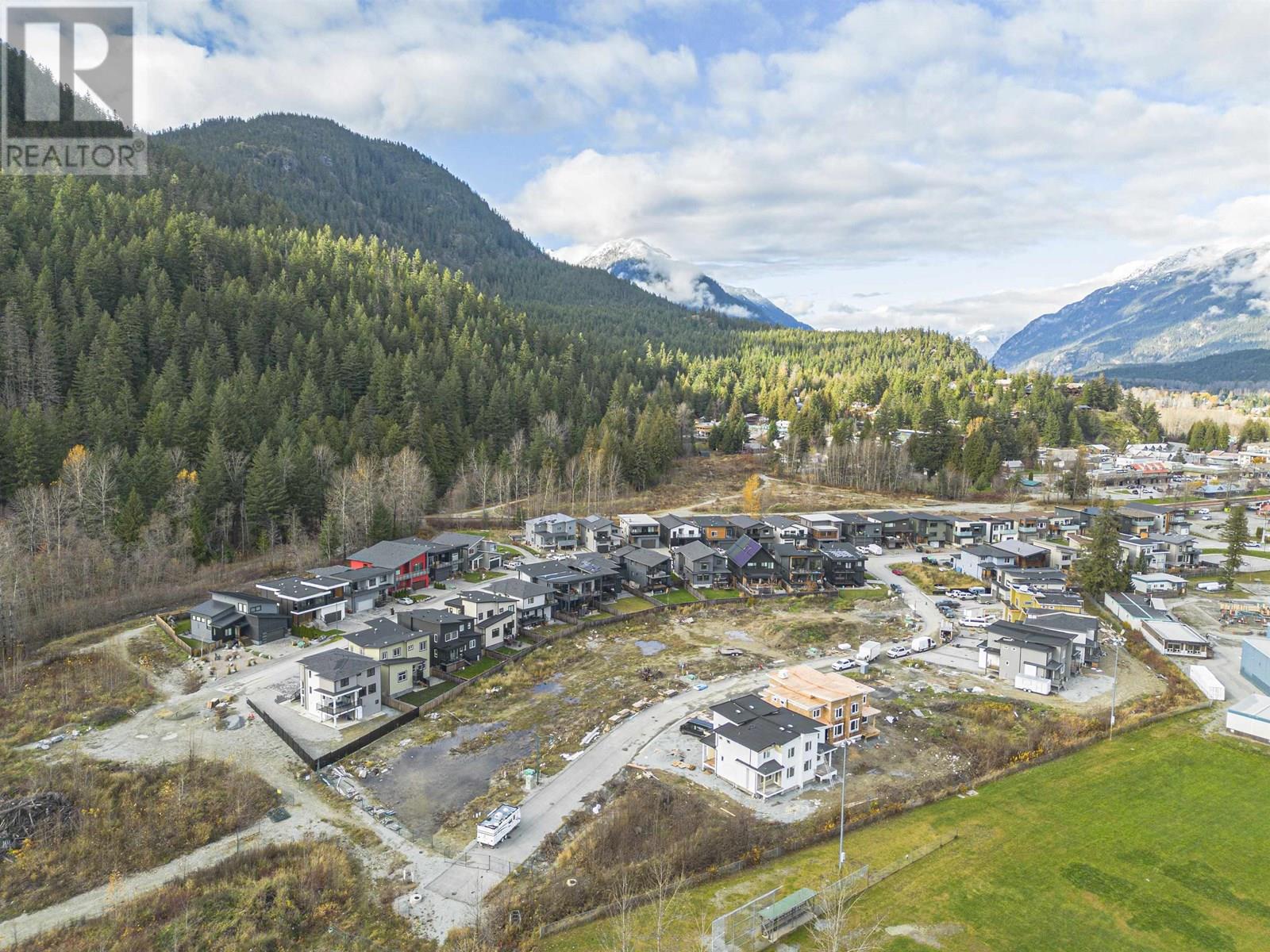 1013 PHARE CRESCENT, Pemberton