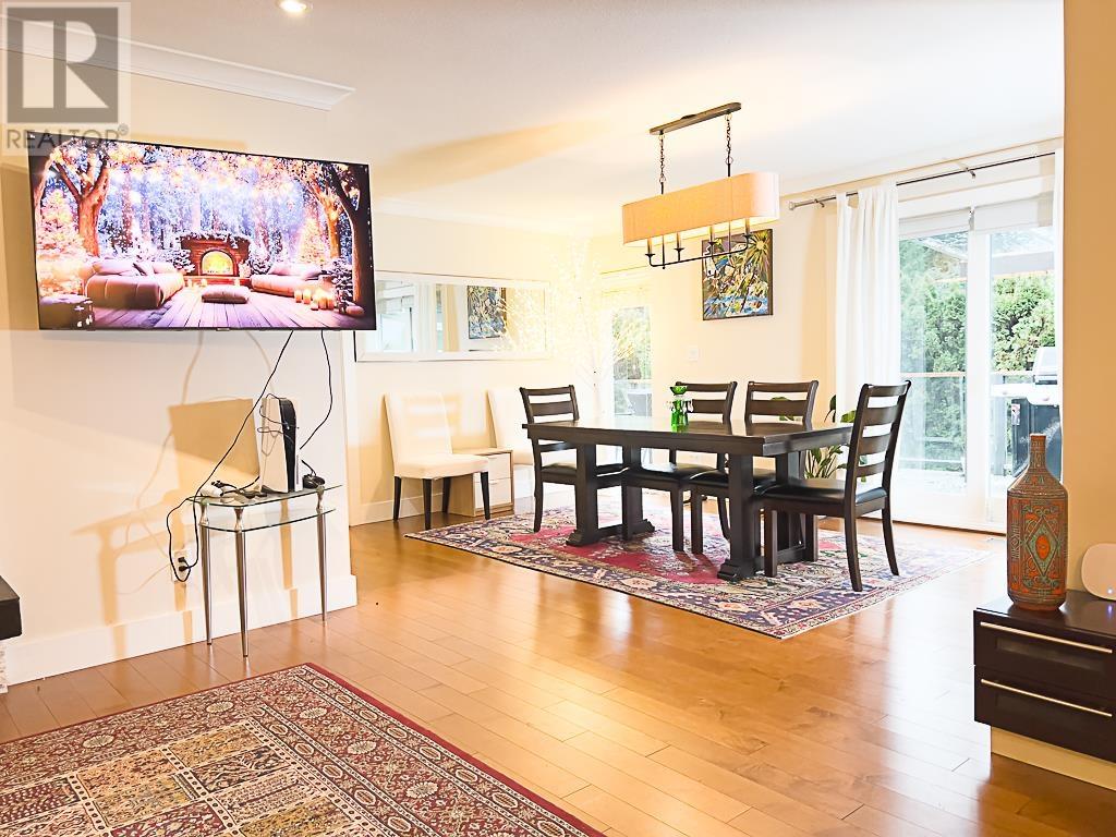 Photo 10 of 3129 Princess Avenue, North Vancouver BC
