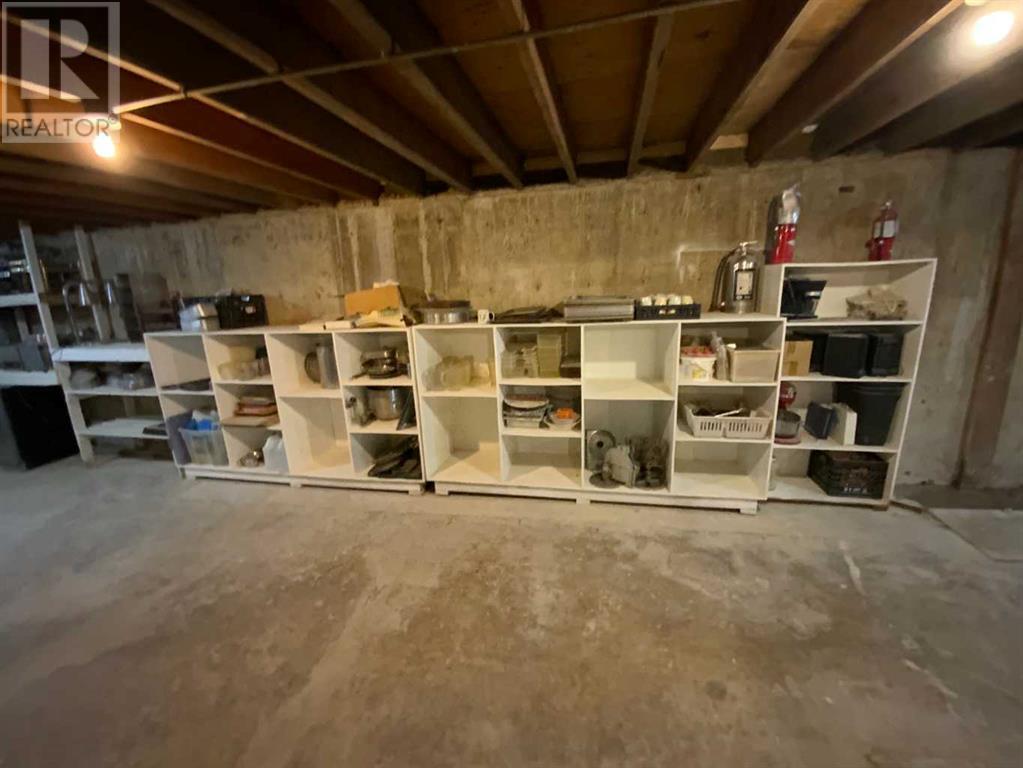 Photo 3 of 321 Arena Avenue, Trochu AB