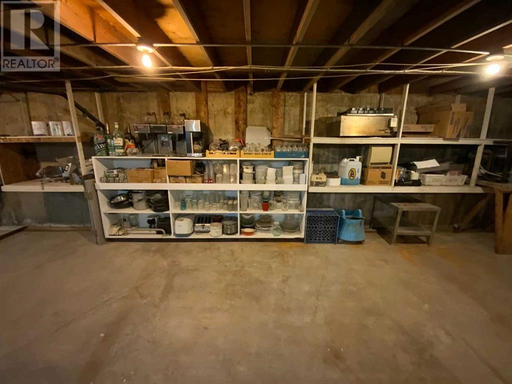 Photo 11 of 321 Arena Avenue, Trochu AB