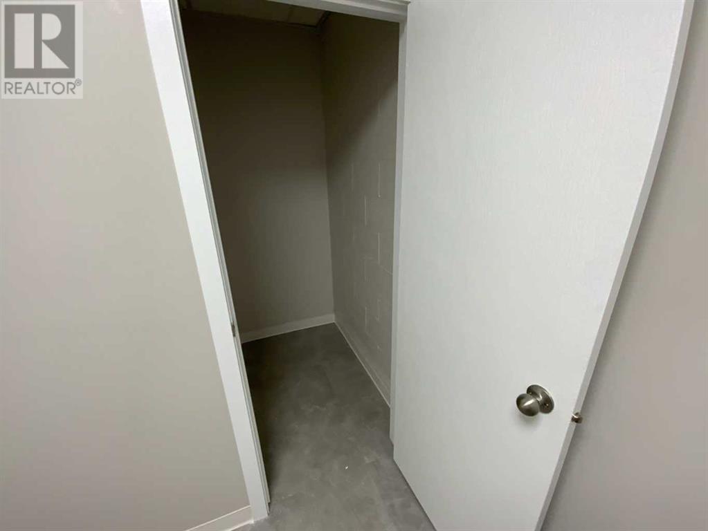 Photo 21 of 321 Arena Avenue, Trochu AB