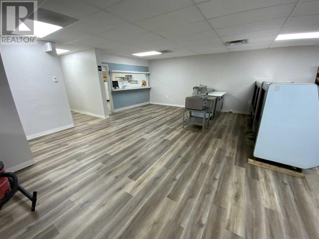 Photo 19 of 321 Arena Avenue, Trochu AB