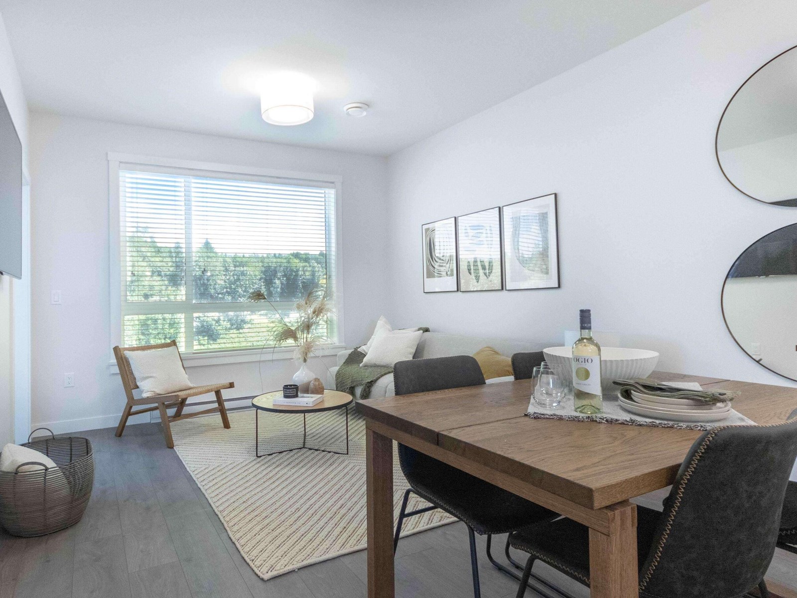 Photo 1 of 419 33885 Pine Street, Abbotsford BC
