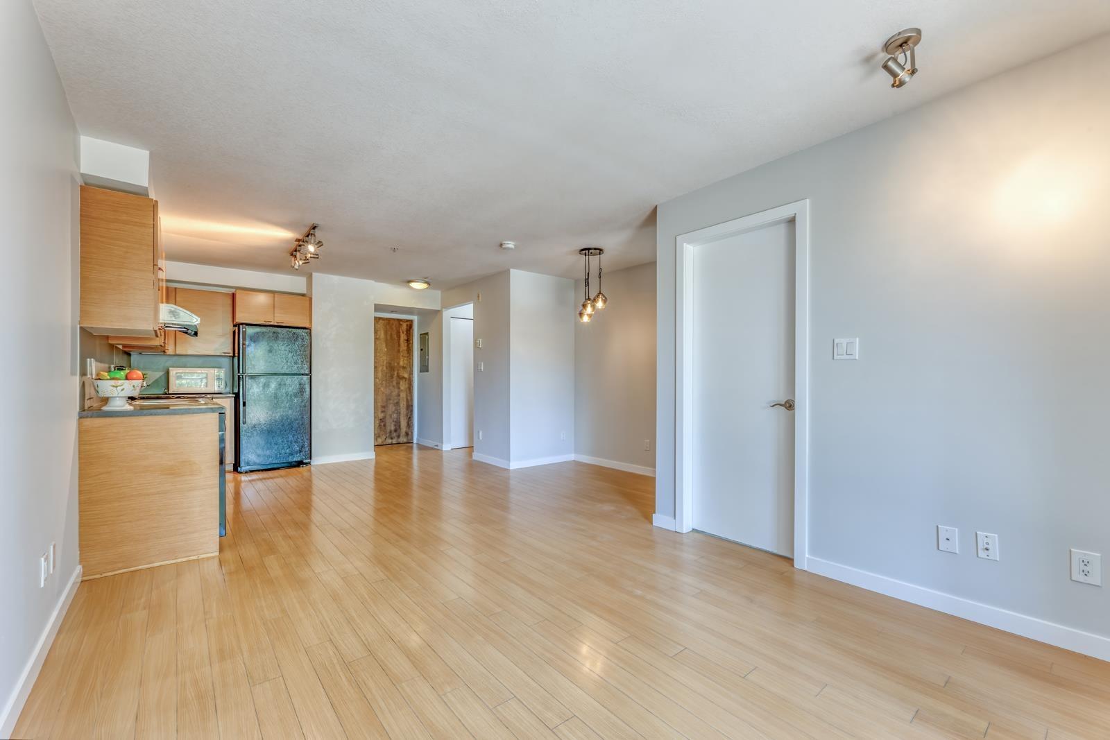 Photo 7 of 207 10788 139 Street, Surrey BC