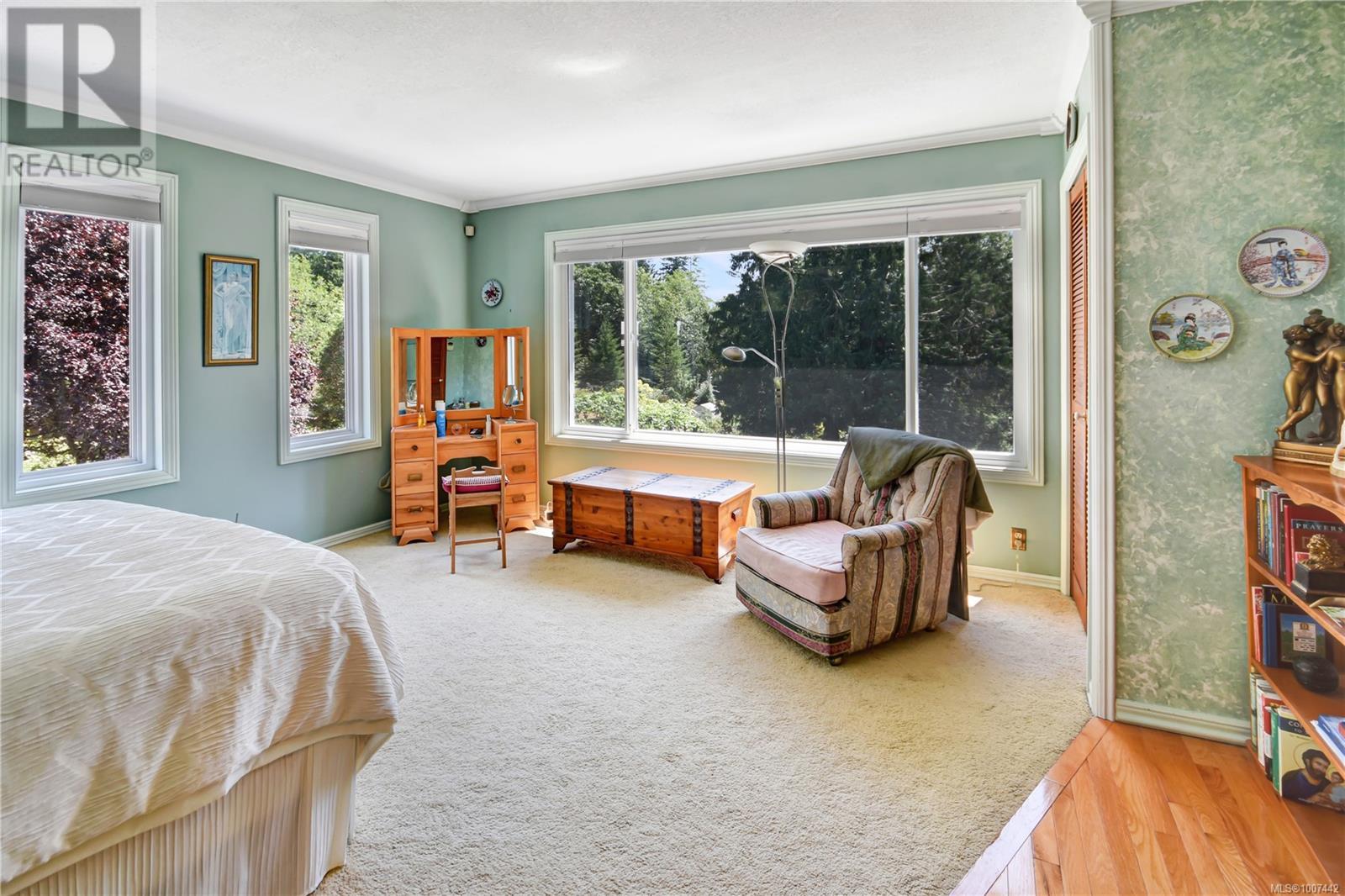 697 Crestwood Rd, Gabriola Island
