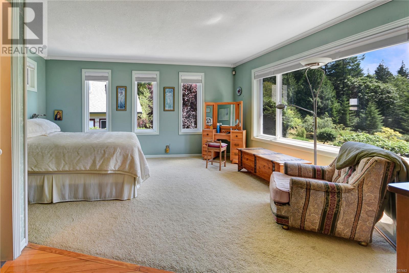 697 Crestwood Rd, Gabriola Island