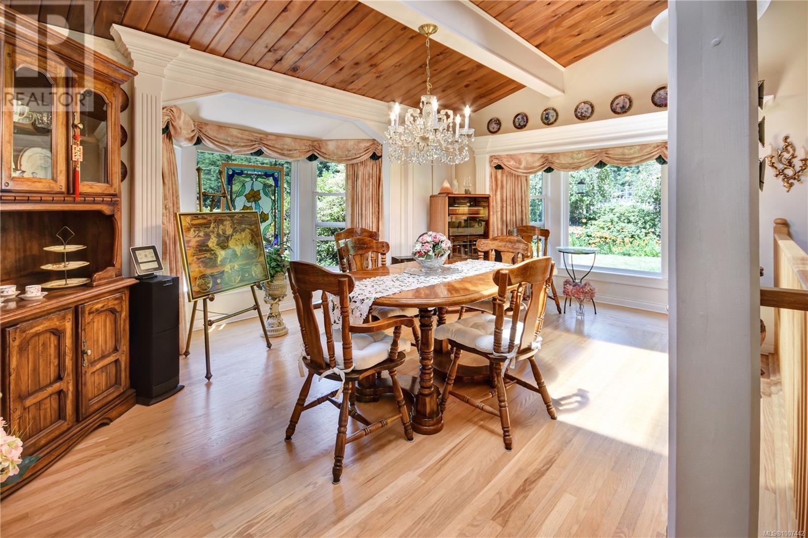 697 Crestwood Rd, Gabriola Island