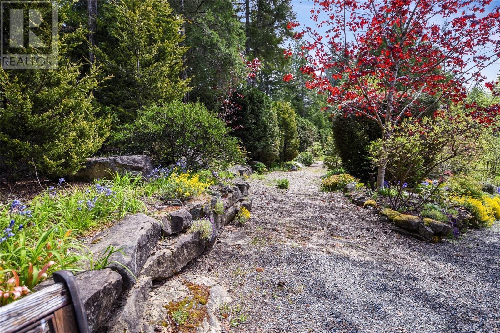 697 Crestwood Rd, Gabriola Island