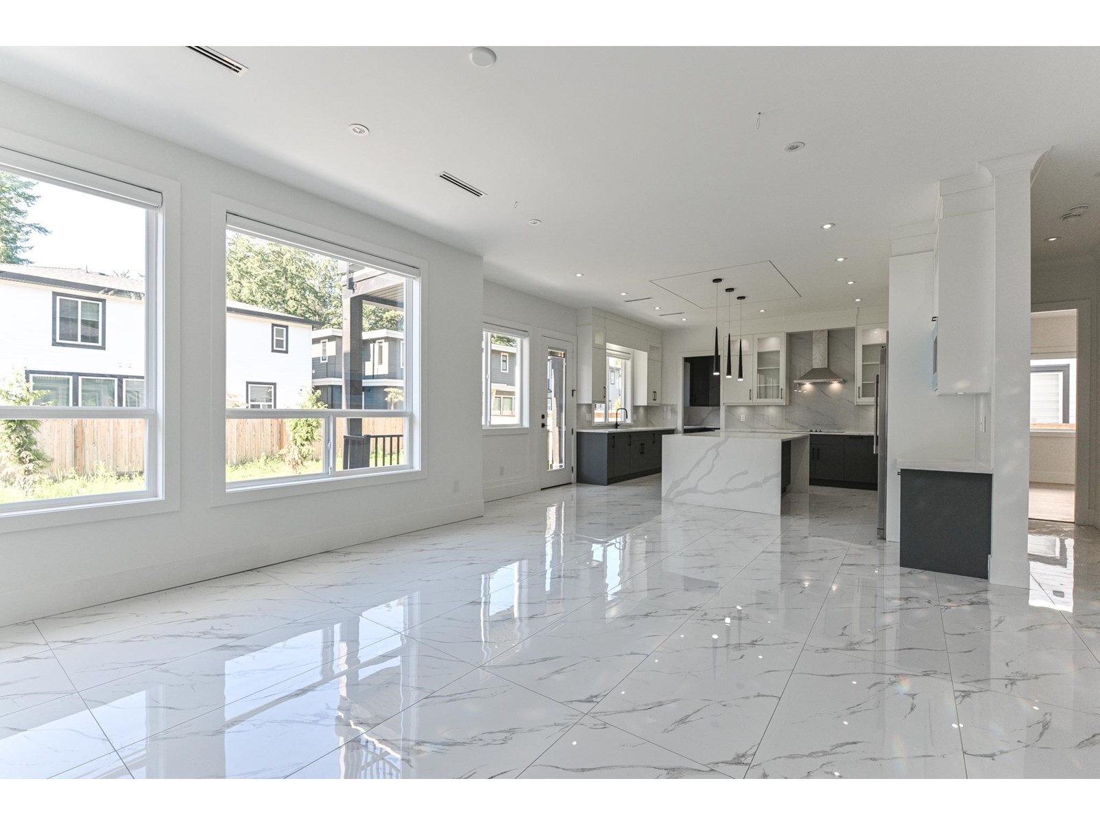 Photo 14 of 20133 27 Avenue, Langley BC