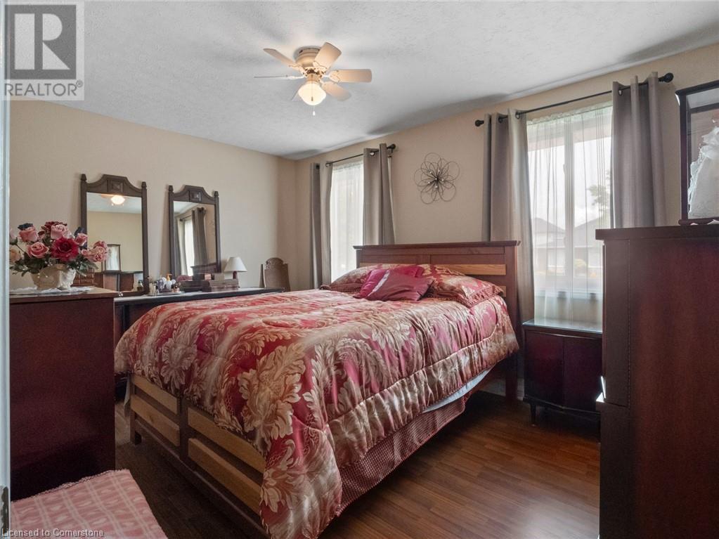 Photo 21 of 36 Robert Street, Welland ON