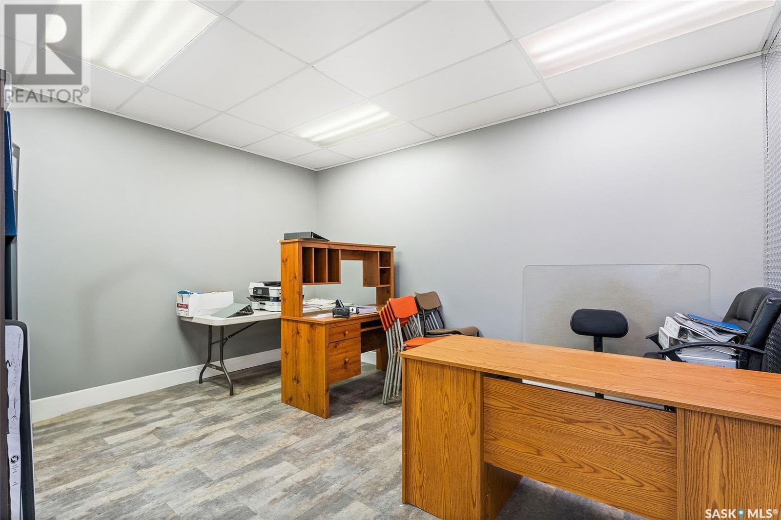 Photo 8 of 2 150 32nd Street W, Prince Albert SK