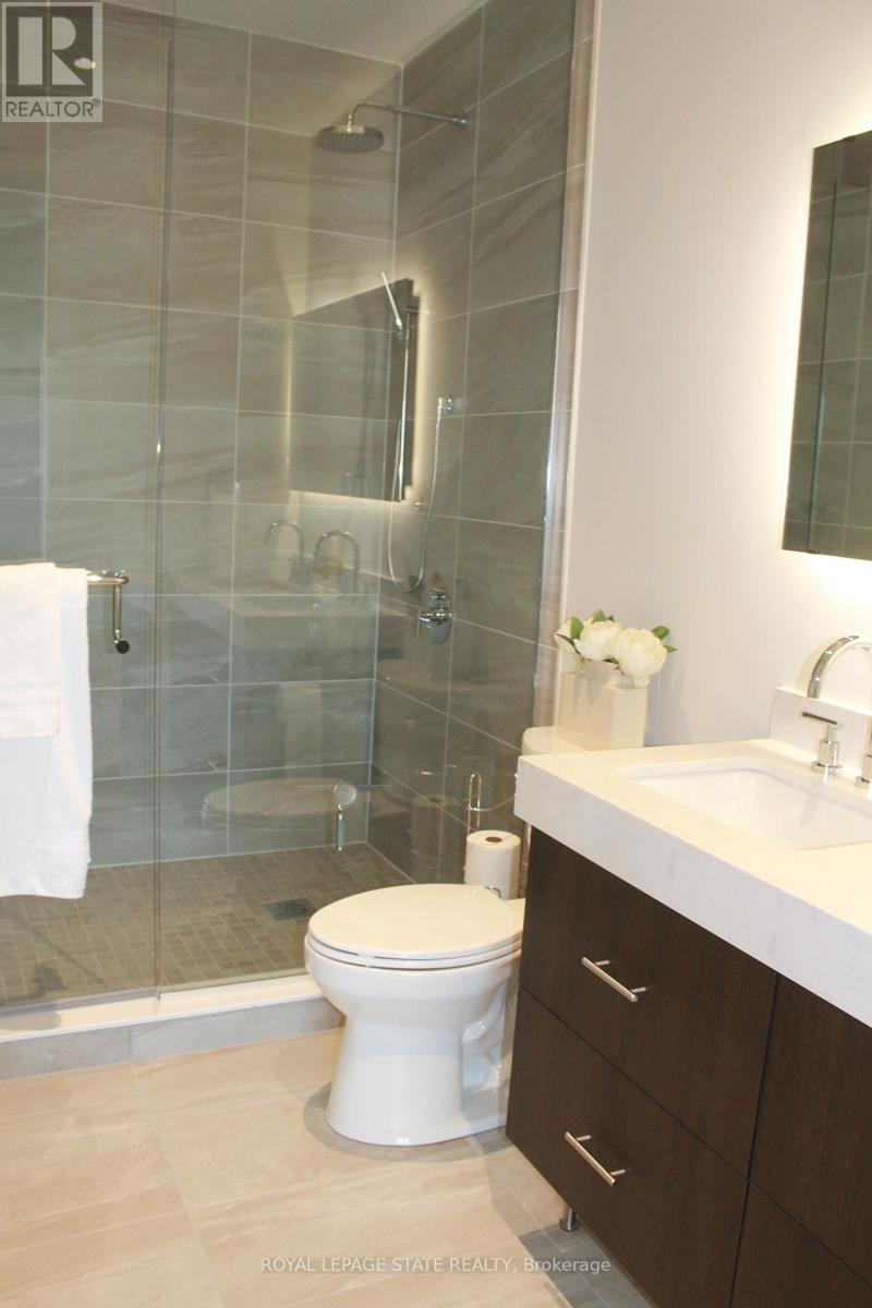 Photo 30 of 315 123 Maurice Drive, Oakville ON