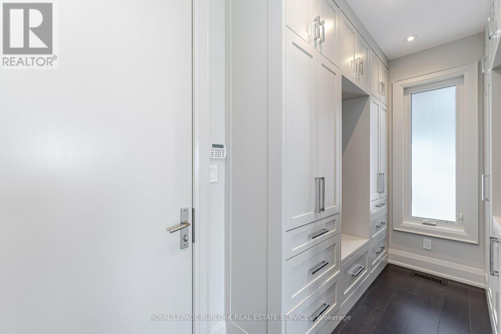Photo 37 of 49 Kenmir Avenue, Niagaraonthelake ON