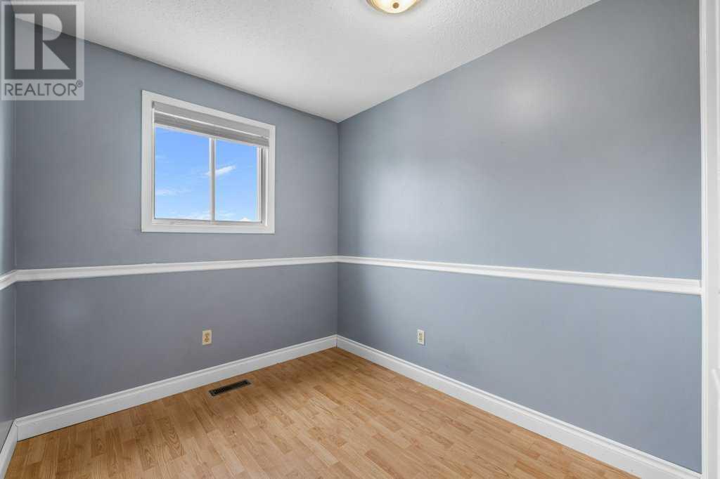 Photo 17 of 50 Taraglen Road Ne, Calgary AB