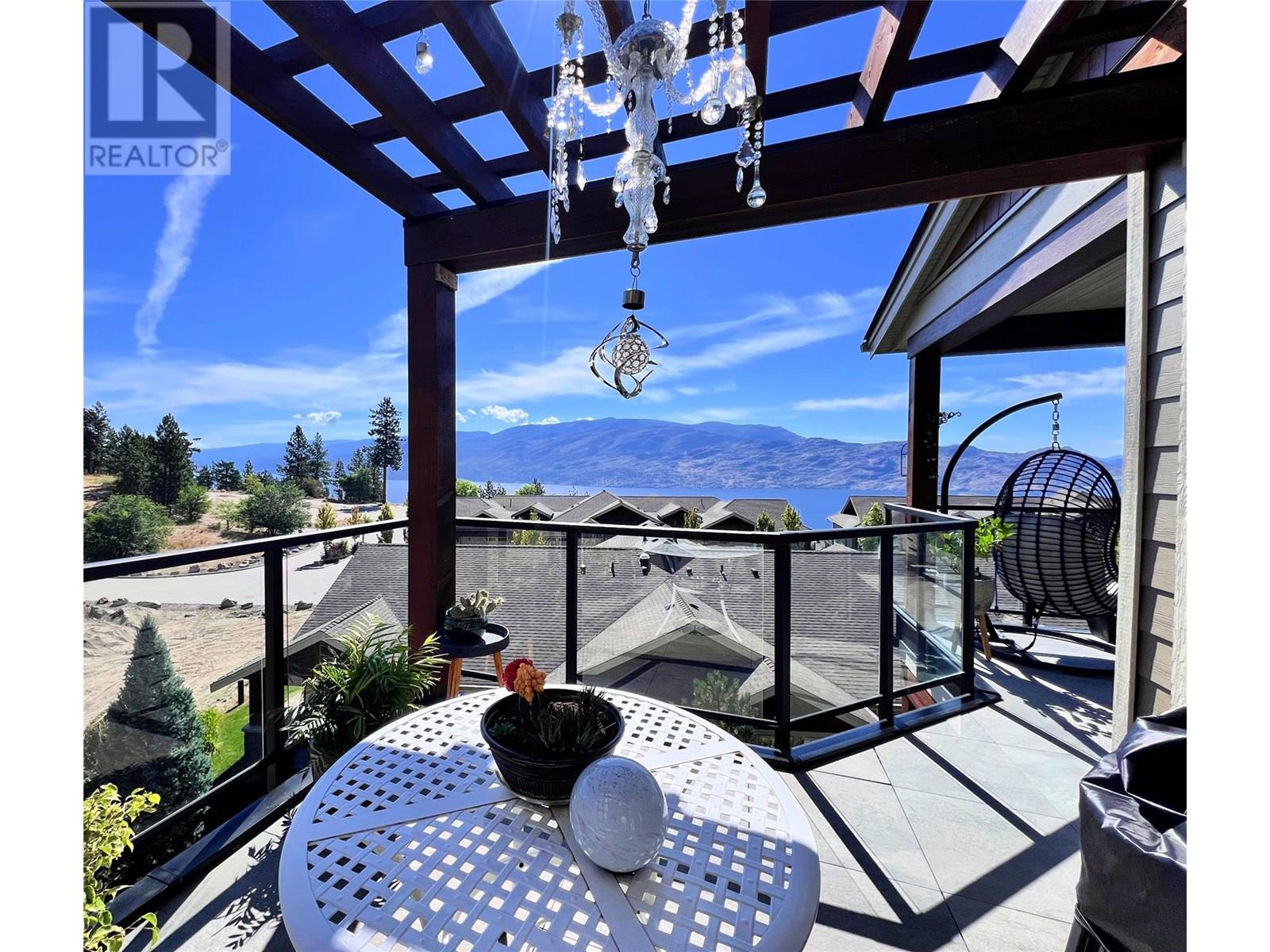 228 4000 Redstone Crescent, Peachland