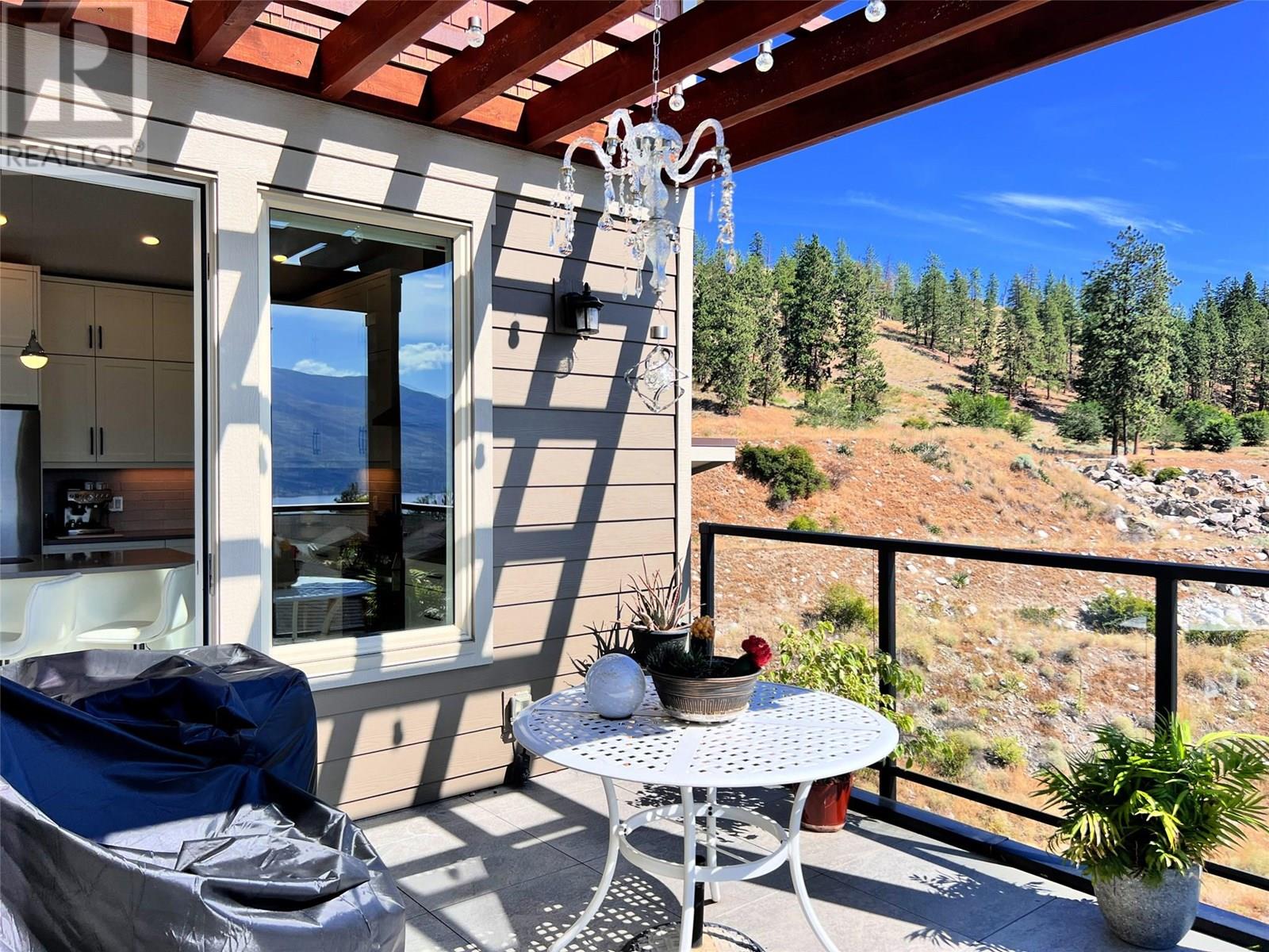 228 4000 Redstone Crescent, Peachland